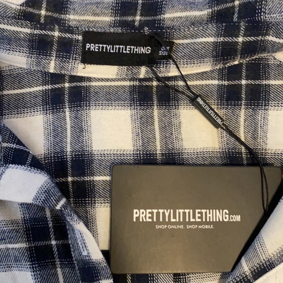 Pretty little thing flannel - Picture 2 of 2